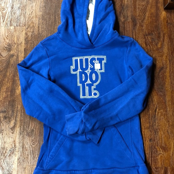 Nike hoodie like new! - Picture 1 of 2